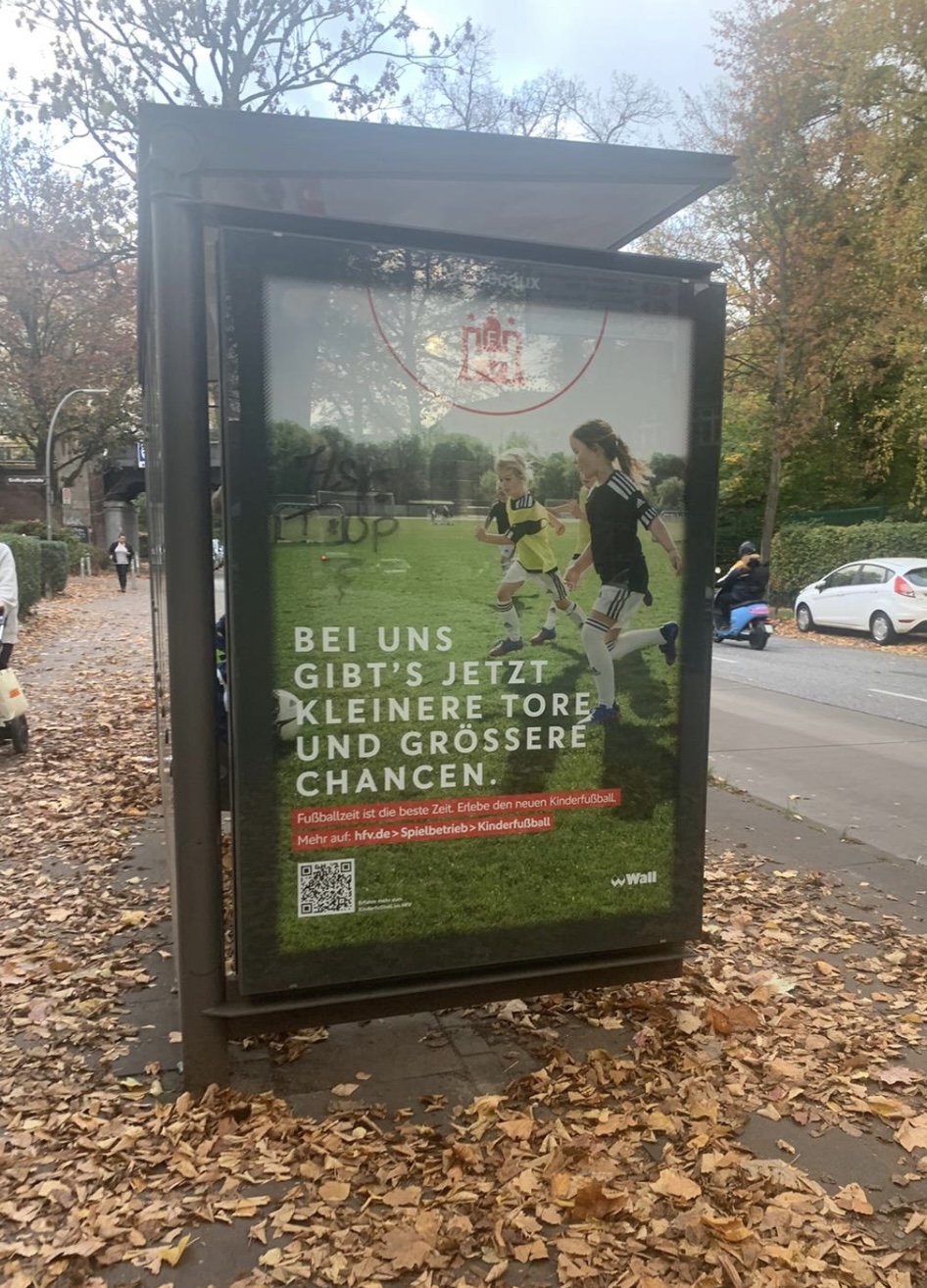 Brinkert-Lueck-Creatives_Stefanie-Hilker_Creative-Director_DFB_OOH.jpg